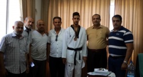 اللجنة الشعبية لخدمات مخيم العين تكرم لاعب التايكواندو احمد بركات